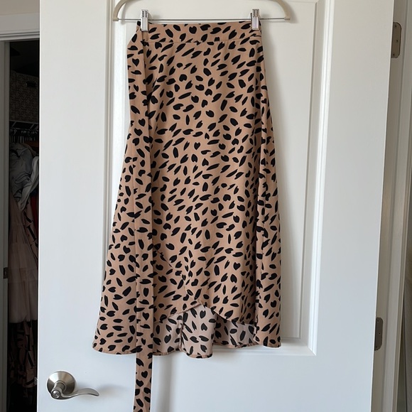 Shein wrap skirt - Picture 4 of 4
